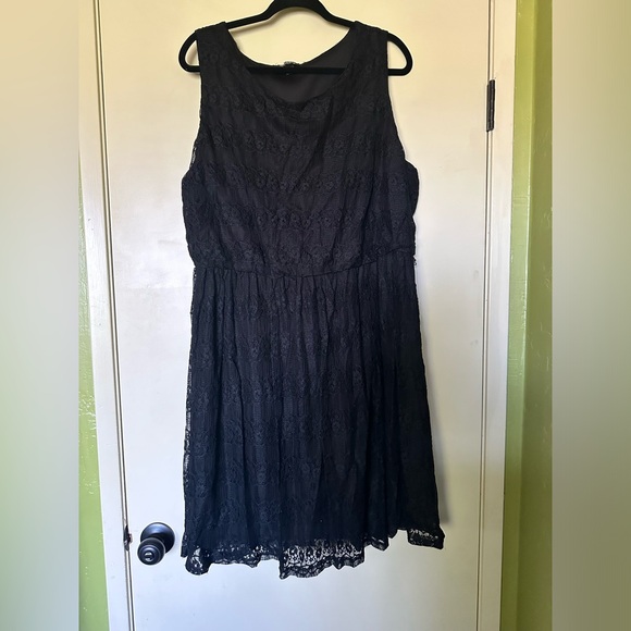Forever Woman Black Dress. Size 2X. - Picture 1 of 6